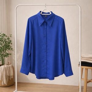 Vibrant Royal Blue Button-Up Shirt in Size Large. TC